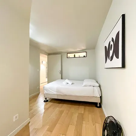 Lägenhet Urbanflat 89 - Spacieux Dans Le Centre De *
